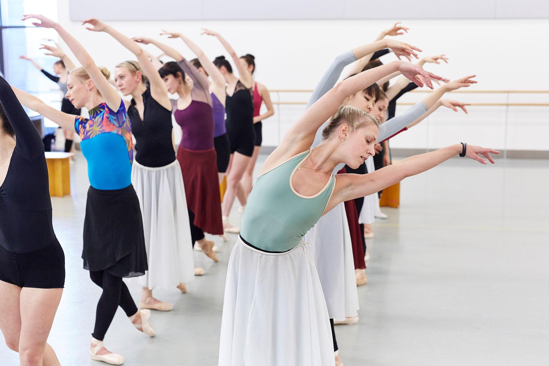 Nortehrn Ballet dancers rehearse performing as Swans