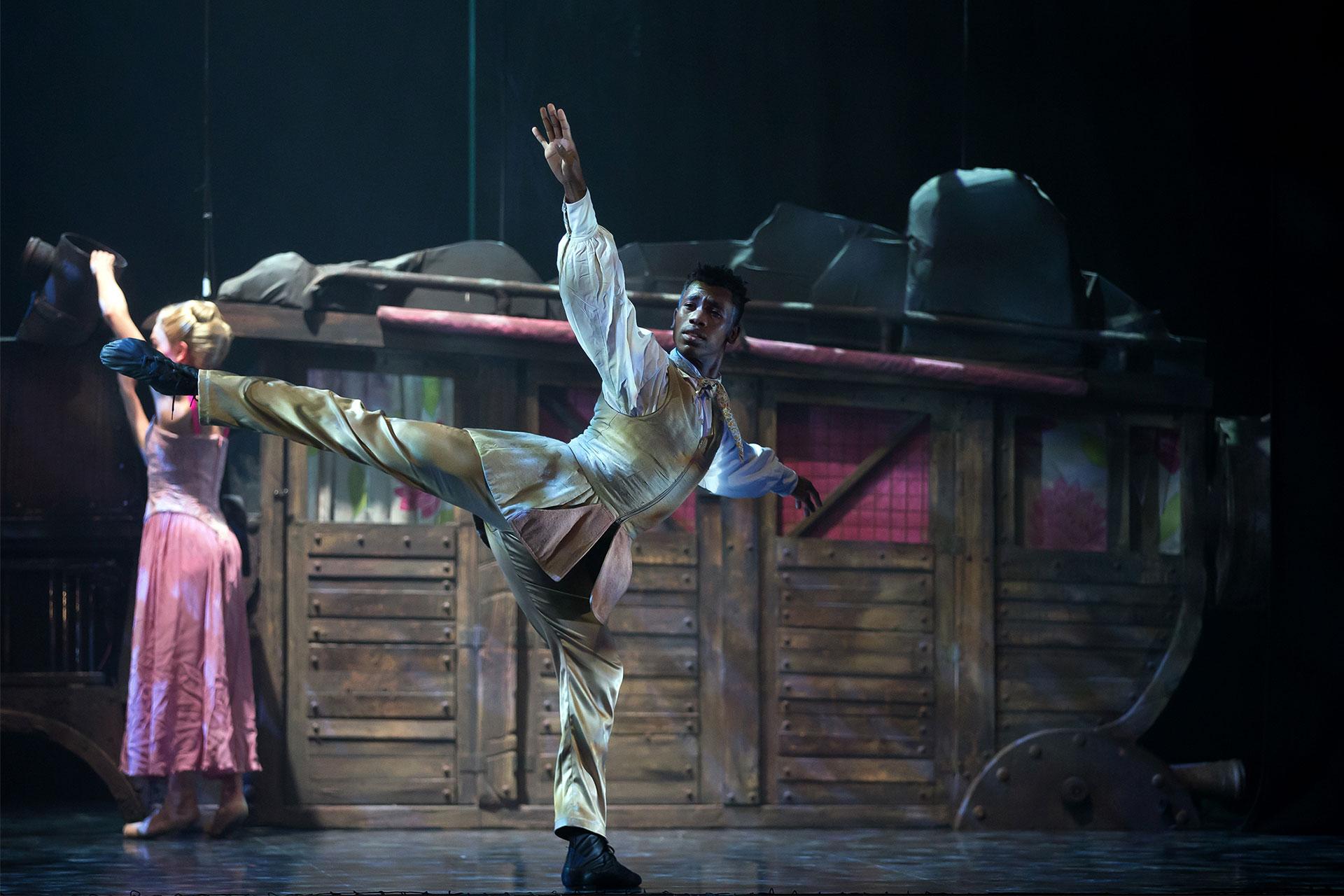 Lost in the woods, Beauty's father laments all he has lost