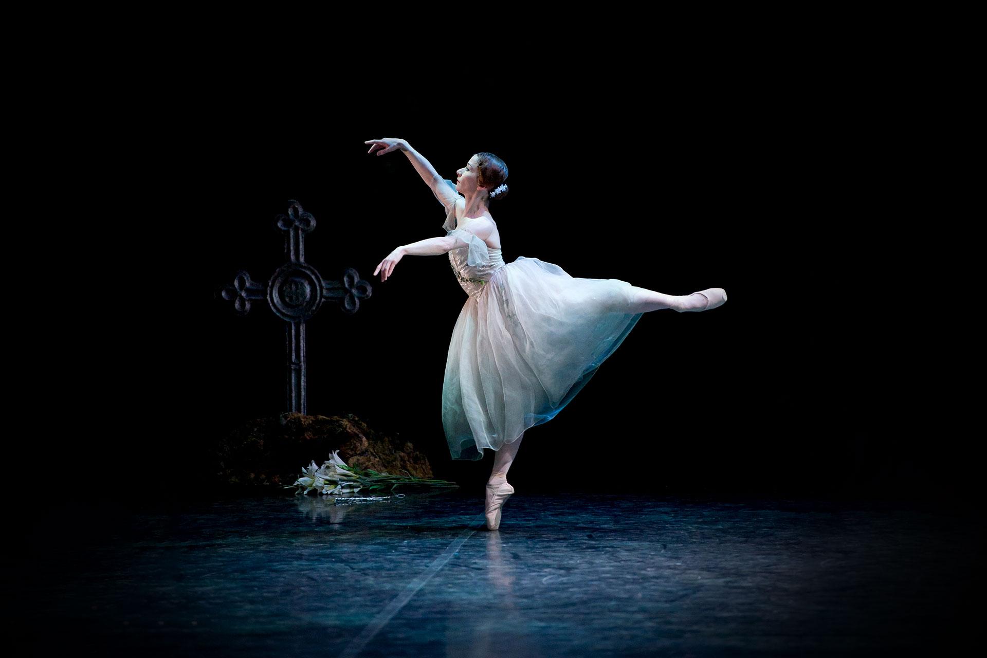 Giselle enters the world of the Willis