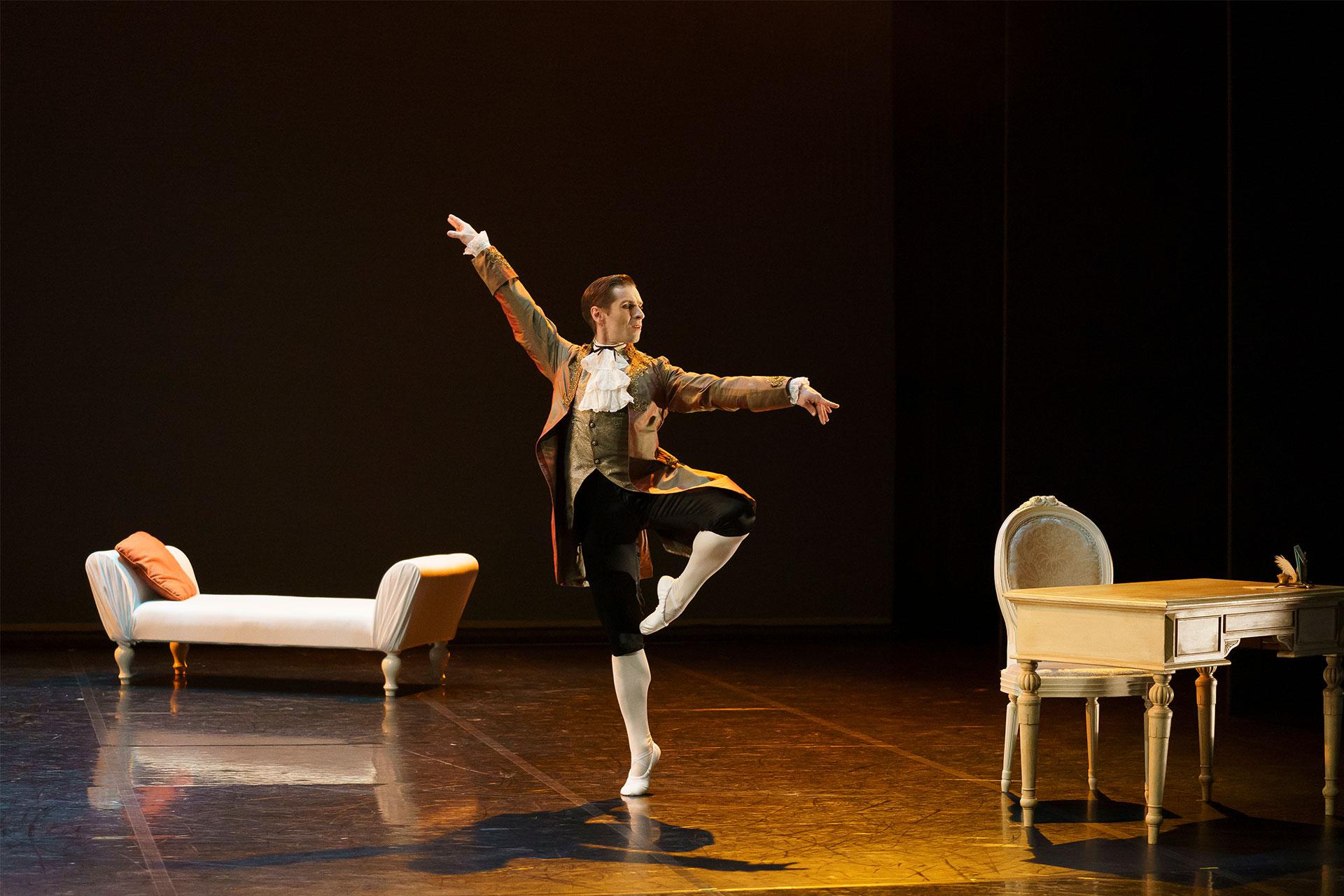 Ashley Dixon as Gercourt in Dangerous Liaisons. Photo Emma Kauldhar