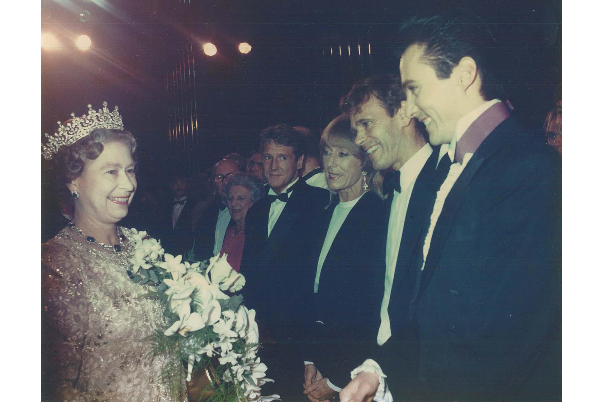 Queen Elizabeth II meeting Christopher Gable, Gillian Lynne and members of the Company