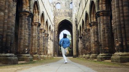 d'Artagnan runs into Kirkstall Abbey